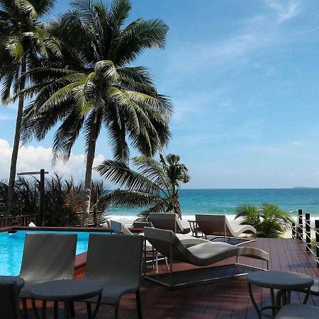 Hotel Baan Chumphon à Pathio Extérieur photo